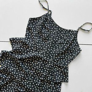 Forever 21 Daisy Flounce Mini Dress Size Small NWT